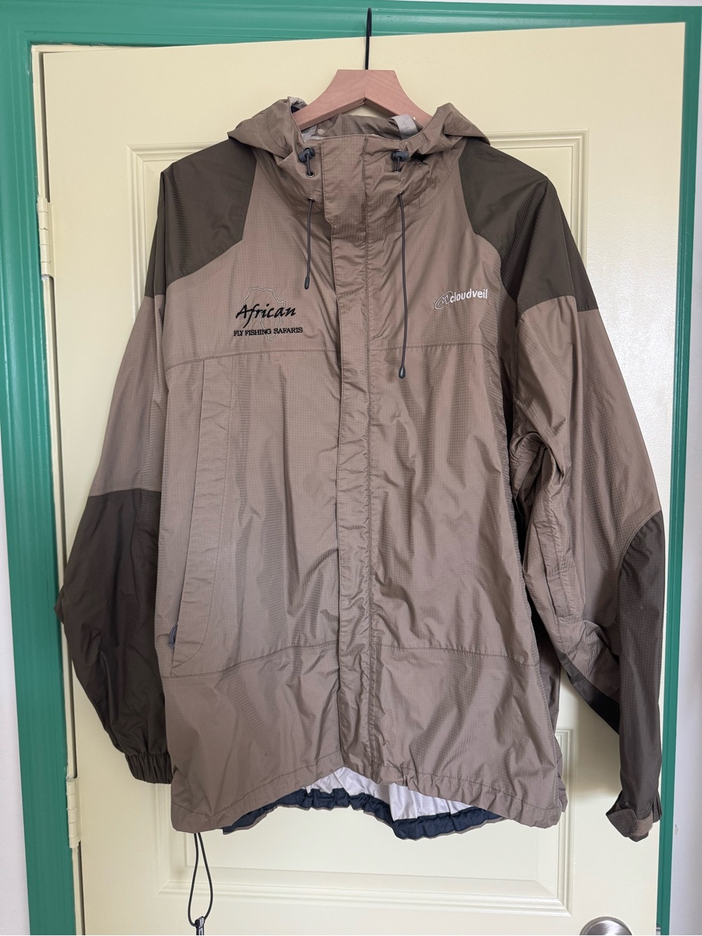 Cloudveil Men's Hooded Windbreaker - Taupe & Dark Brown